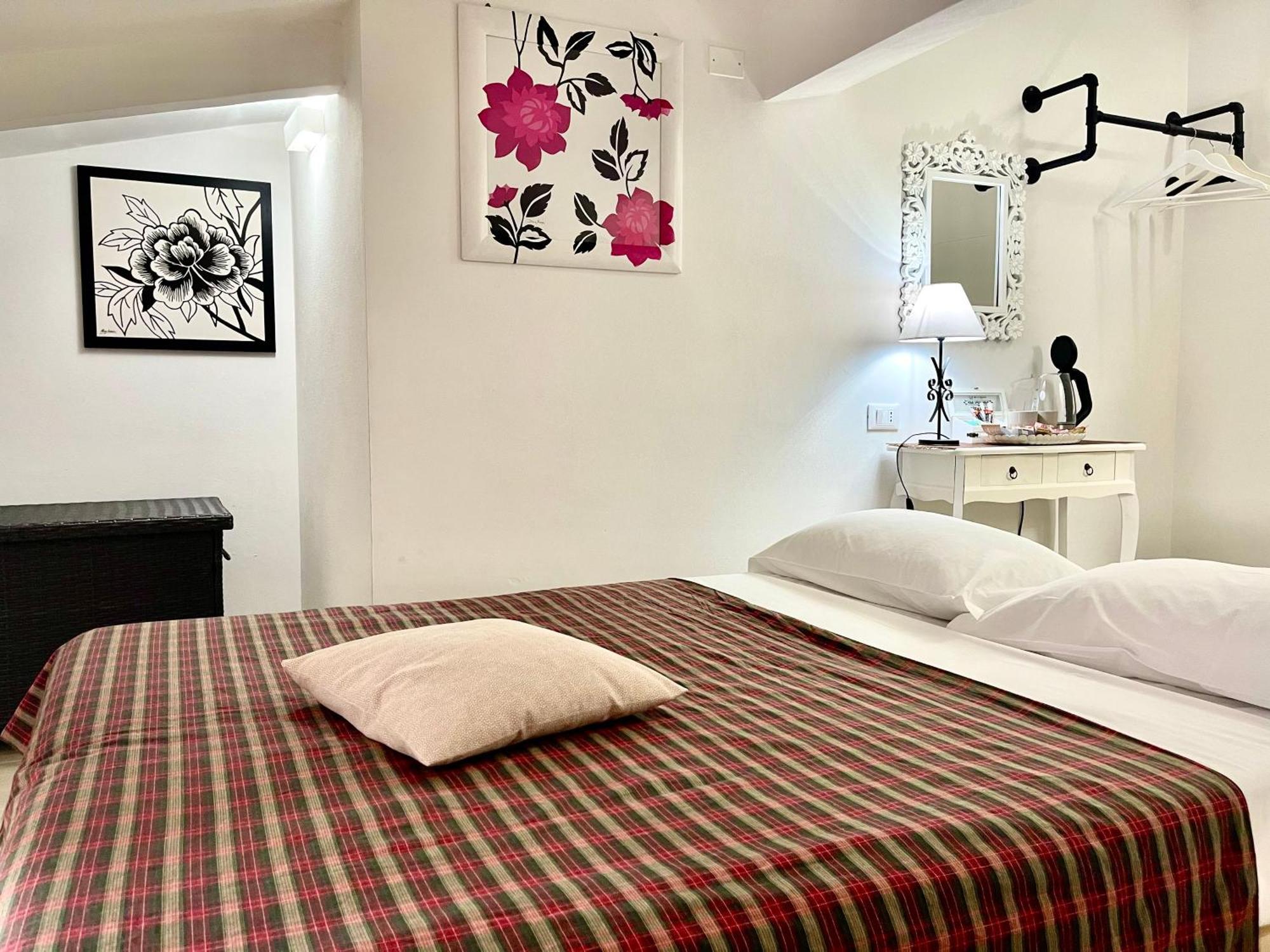 Dimora Di Charme Rooms & Apartments Peschiera del Garda Exterior photo